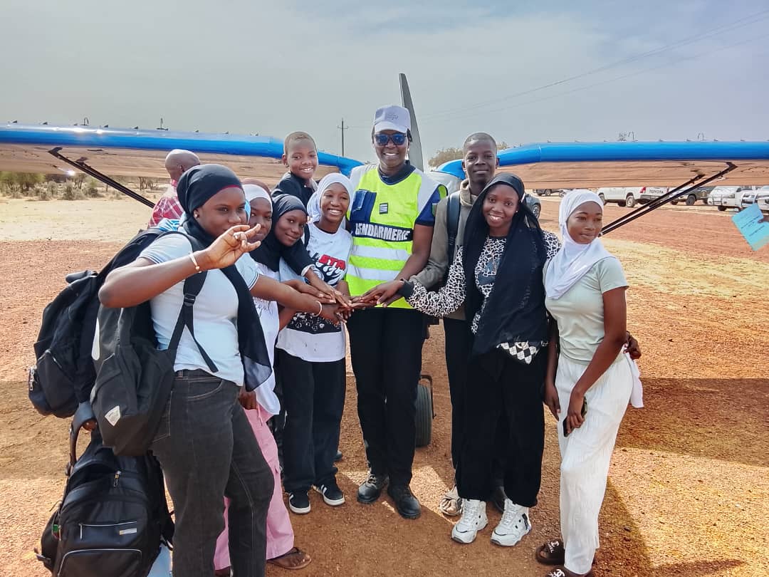 Tour Aérien du Sénégal – Podor : les élèves s’enthousiasment pour les métiers de l’aviation