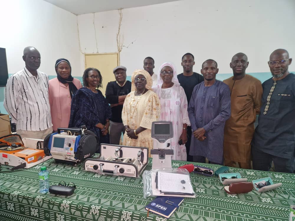 PODOR :   »MAA FEEW » OFFRE DES PAIRES DE LUNETTES ET DES ÉQUIPEMENTS AU CENTRE DE SANTÉ AHMADOU MALICK GAYE